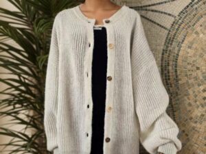 Women's Knitted Cardigan Sweater, Contrast Buttons, Chunky Knit, Gold Cuffs, Loose Long Sleeves, Spring Autumn Style